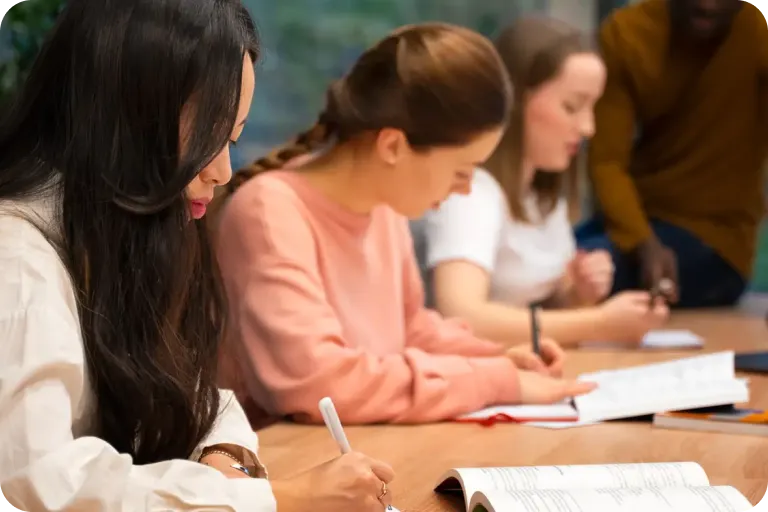 В 2026 году каждый преподаватель вуза в Казахстане освоит искусственный интеллект